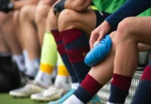 Kontuzje w futbolu: jak wpływają na karierę piłkarza i wyniki drużyny